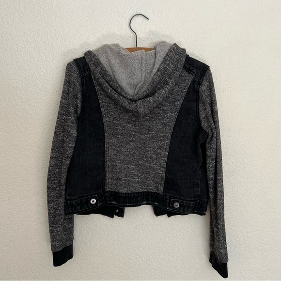Womens Maurices Black Gray Button Up Denim Hoodie Jacket Distressed Size Small - Picture 2 of 4